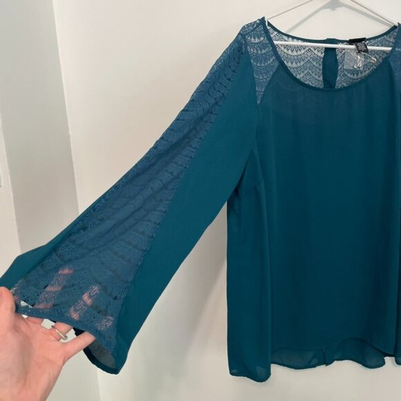TORRID 2 Plus Size Lace Inset Georgette Blouse Solid Teal Blue Green Long Sleeve - Picture 6 of 16